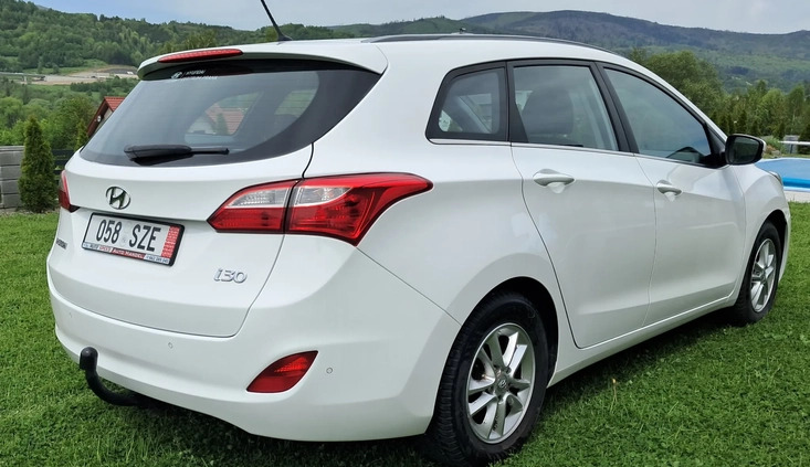 Hyundai I30 cena 36000 przebieg: 187800, rok produkcji 2015 z Ścinawa małe 121